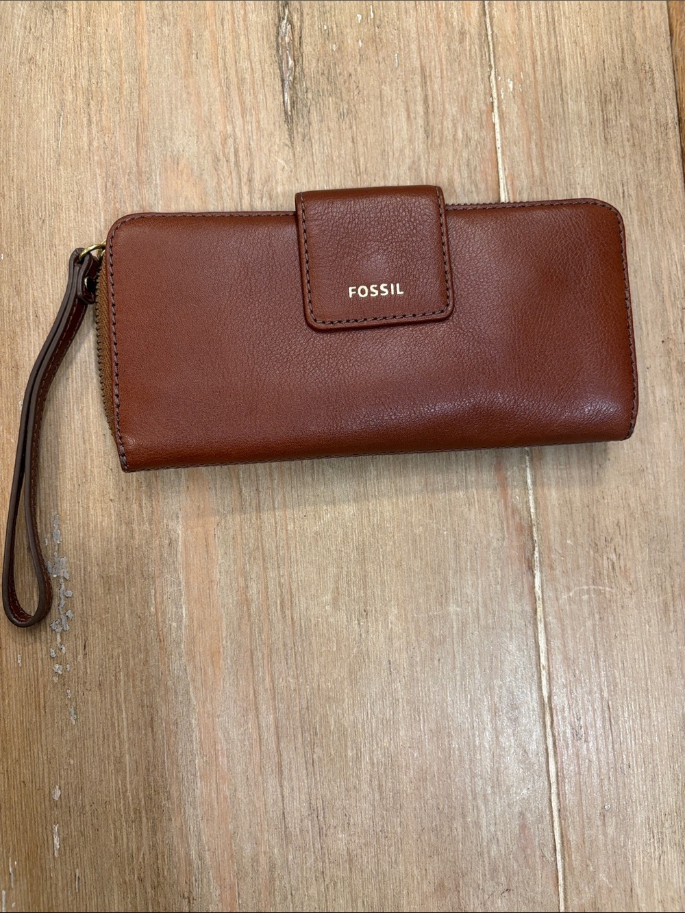 Fossil Chestnut Brown Leather Wristlet wallet / Card Holder NWOT